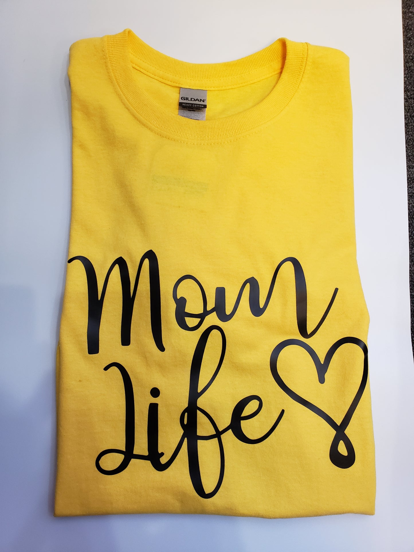 " Mom Life" Custom T-shirt