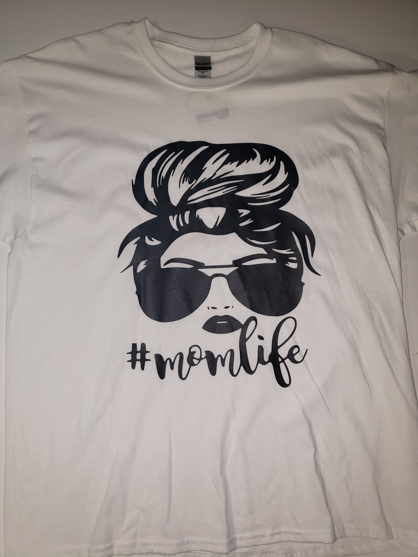 "#MomLife" Custom T-shirt