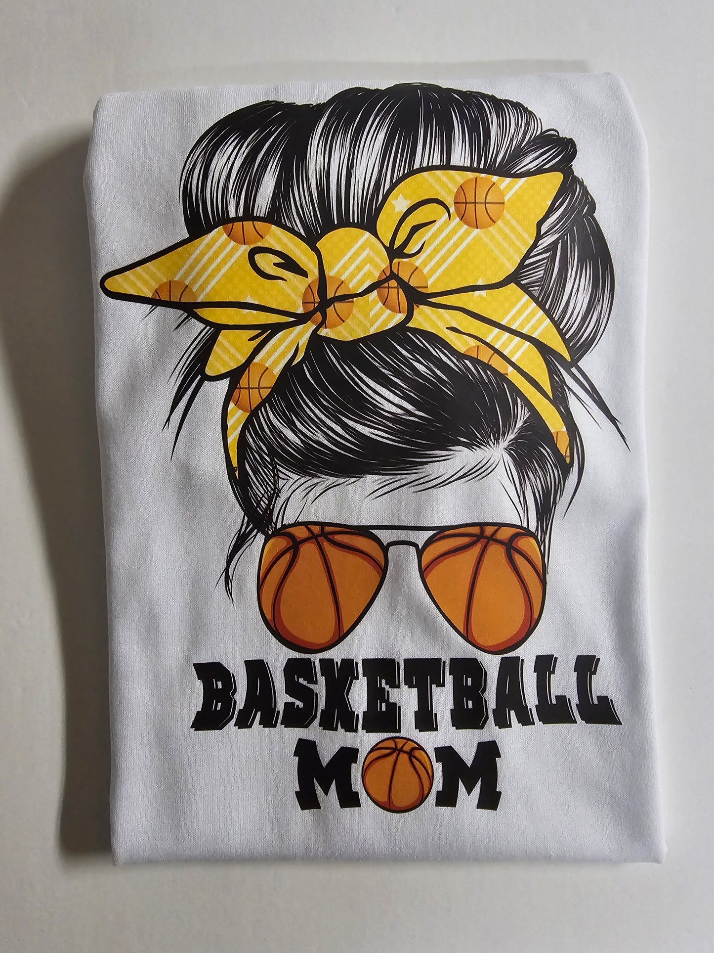 Basketball Mom (1) Custom T-shirt